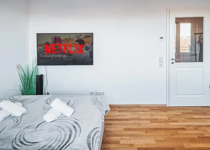 Nagelneues In Der Hafencity An Der Elbe