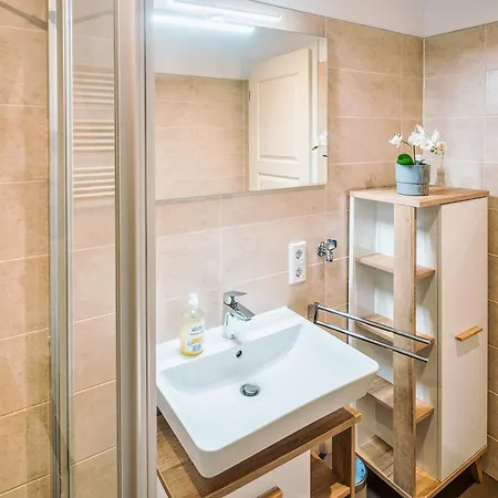 Apartament Nagelneues In Der Hafencity An Der Elbe *